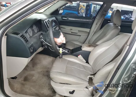 2005 Chrysler 300 Touring from USA, damaged, VIN 2C3JA53G45H587883